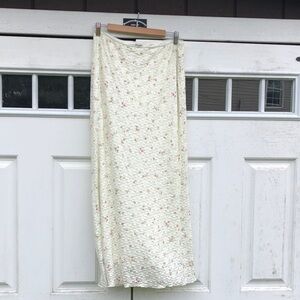 NWT Fully Lined Delicate Pink Flowers-Cream Colored Maxi Skirt Size Medium 8-10